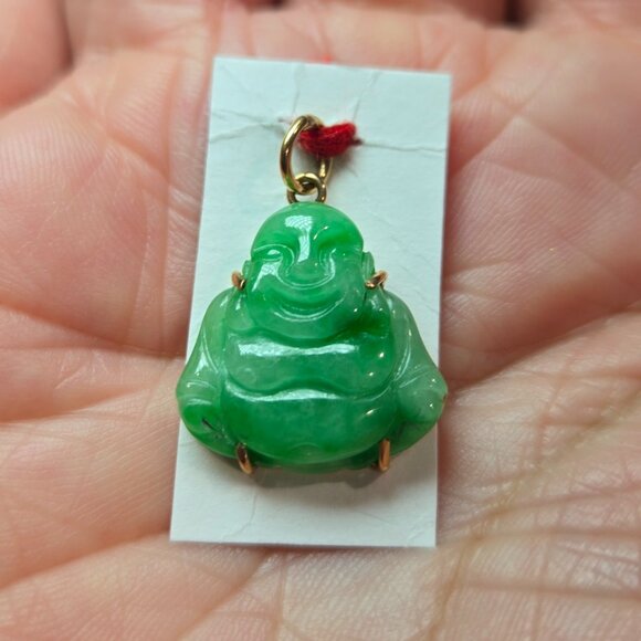 🌿 Laughing Buddha Jade Pendant (Ong Dia) – Symbol of Wealth & Joy ✨ - Picture 6 of 9